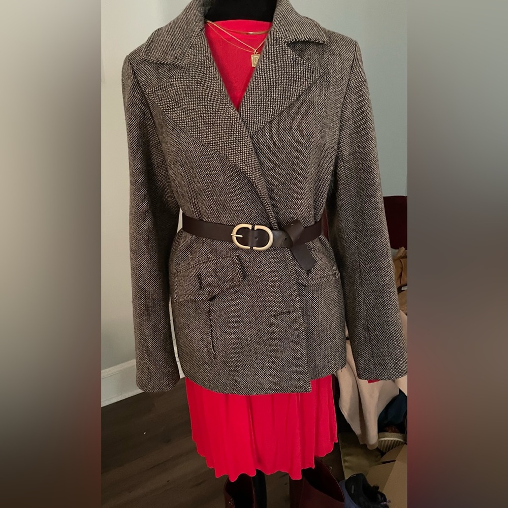 New York Classics Vintage wool blend Blazer.  Size Large